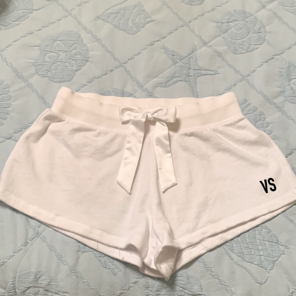 💗Victoria’s Secret💗White Terry Shorts